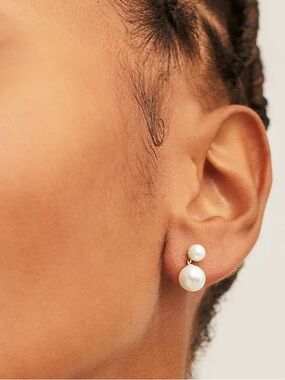 Mejuri Essential Pearl Earrings
